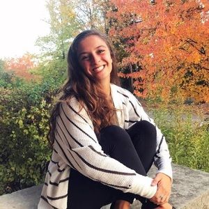 Meet your Posher, Eleni